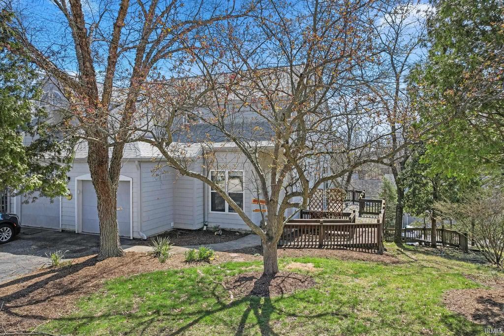 9690 S Bay Pointe Court, Bloomington, IN 47401