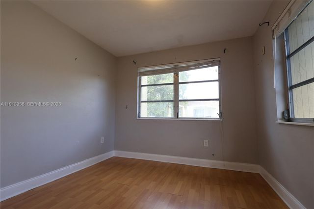 7825 Miller Dr C211, Miami, FL 33155