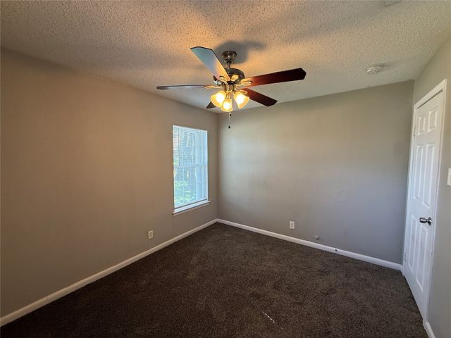 303 Ridgefield Circle, Mesquite, TX 75149