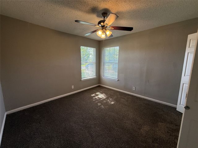 303 Ridgefield Circle, Mesquite, TX 75149