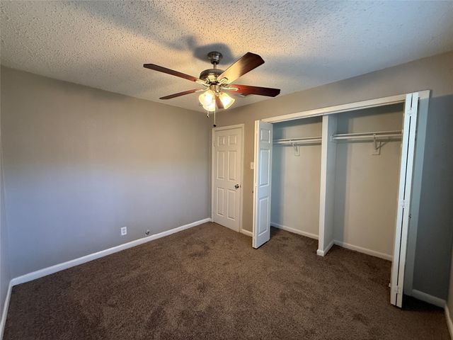 303 Ridgefield Circle, Mesquite, TX 75149