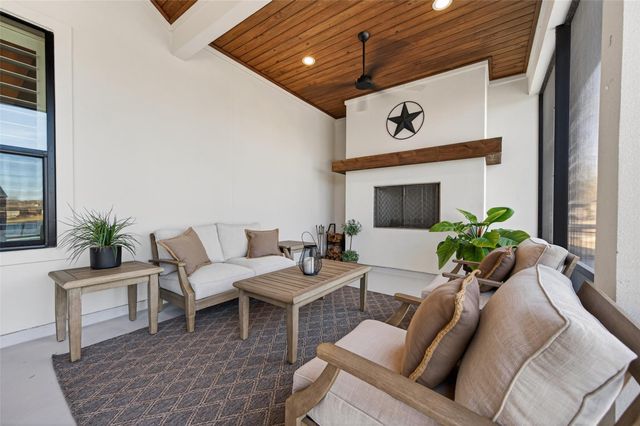 18908 W Grand Pine Circle, Montgomery, TX 77356