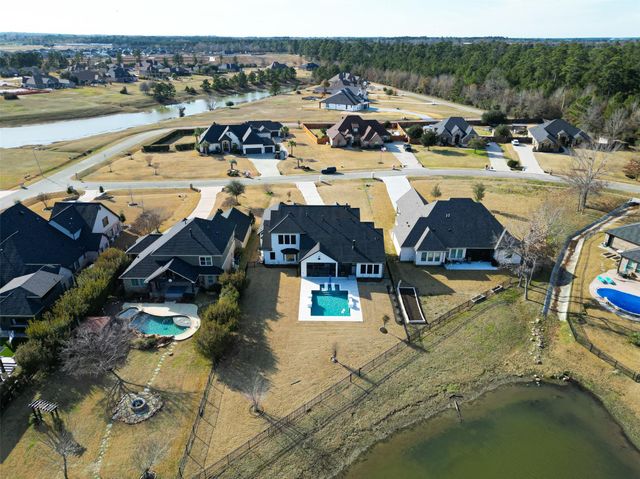 18908 W Grand Pine Circle, Montgomery, TX 77356