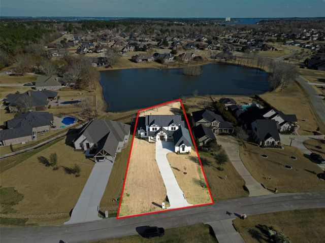 18908 W Grand Pine Circle, Montgomery, TX 77356