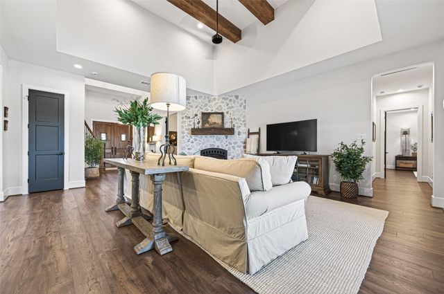 18908 W Grand Pine Circle, Montgomery, TX 77356