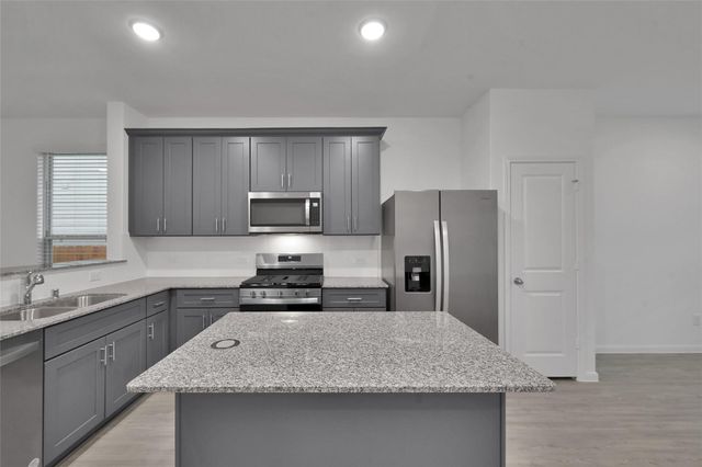 306 Shady Cedar Hill Lane, Conroe, TX 77378
