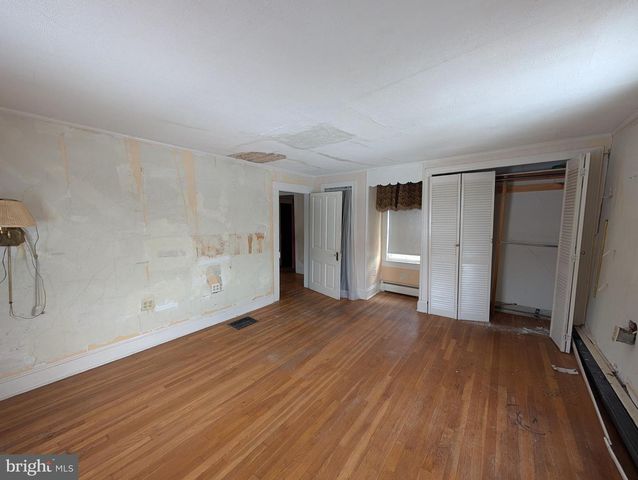 210 CHESTNUT TREE RD, Hebron, MD 21830