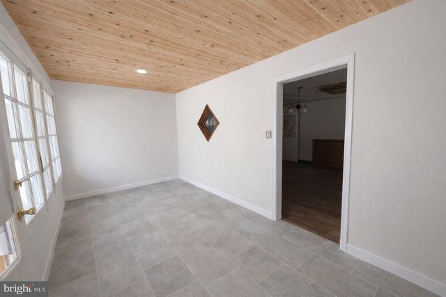 210 CHESTNUT TREE RD, Hebron, MD 21830