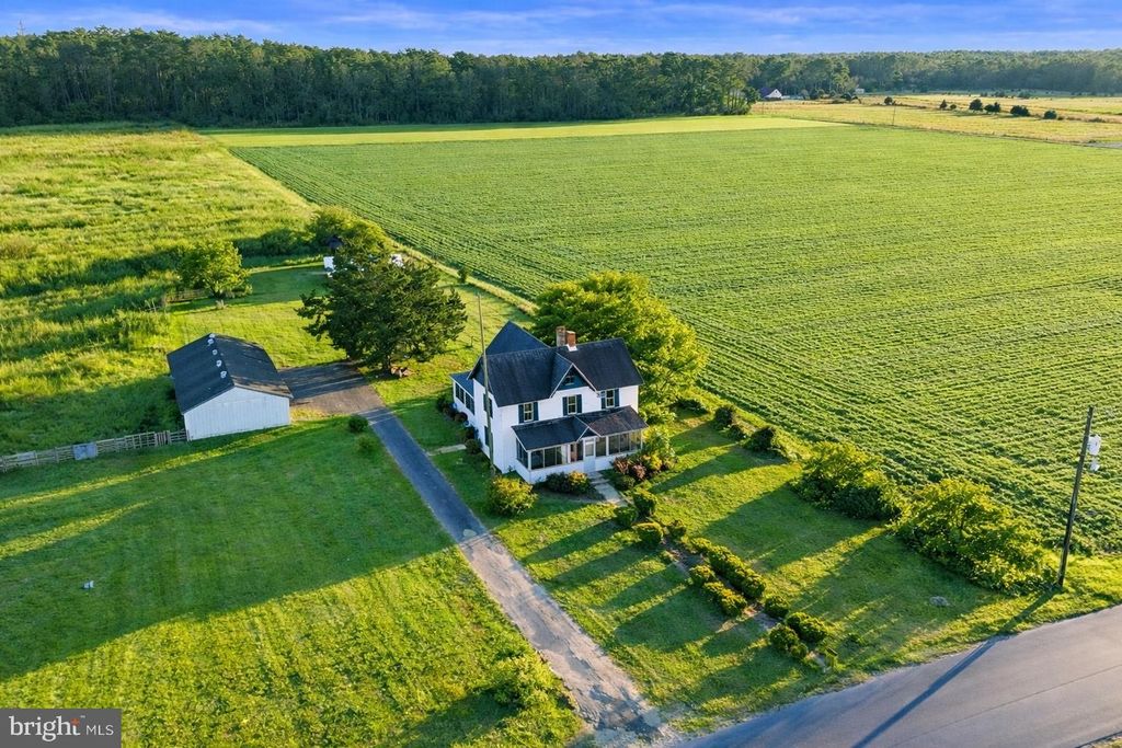 210 CHESTNUT TREE RD, Hebron, MD 21830