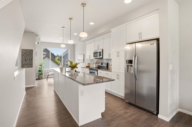 2411 W Bridge Ave, Spokane, WA 99201