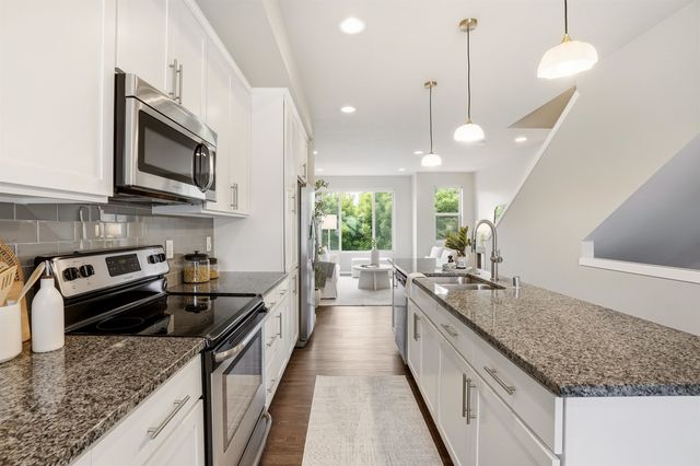 2411 W Bridge Ave, Spokane, WA 99201