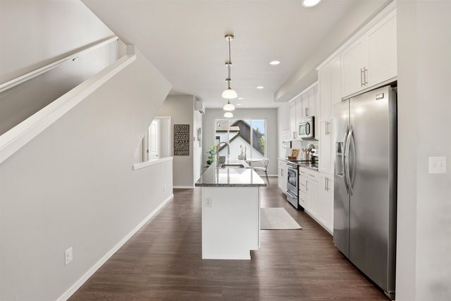 2411 W Bridge Ave, Spokane, WA 99201