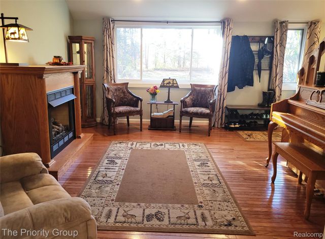 5650 Hillsboro Road, Springfield Charter Township, MI 48350