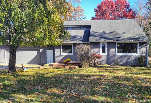5650 Hillsboro Road, Springfield Charter Township, MI 48350
