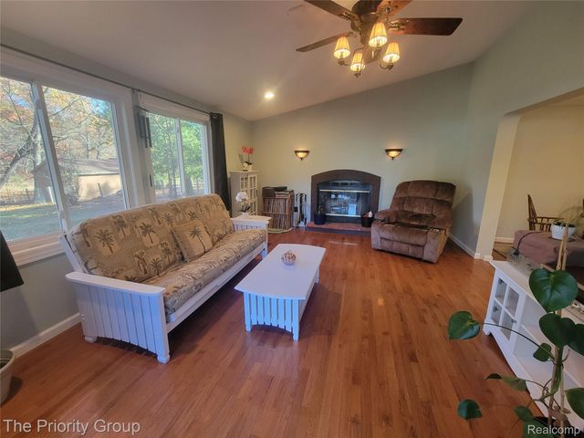 5650 Hillsboro Road, Springfield Charter Township, MI 48350