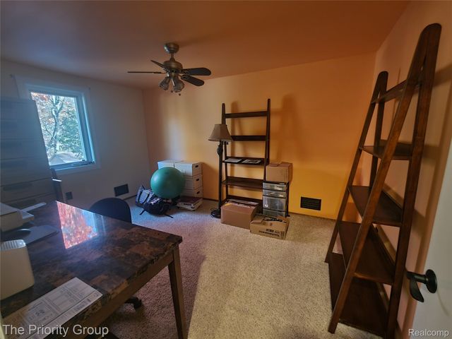 5650 Hillsboro Road, Springfield Charter Township, MI 48350