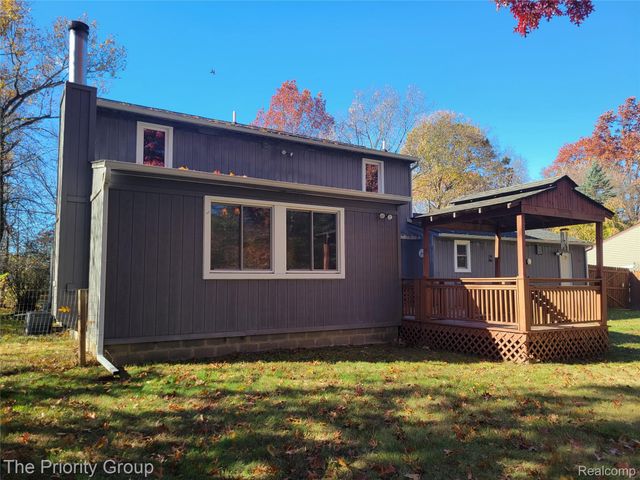 5650 Hillsboro Road, Springfield Charter Township, MI 48350