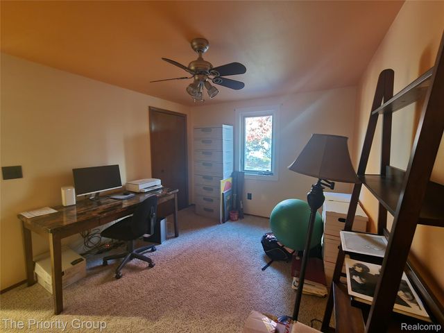 5650 Hillsboro Road, Springfield Charter Township, MI 48350