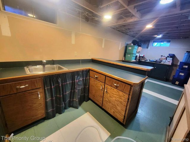 5650 Hillsboro Road, Springfield Charter Township, MI 48350