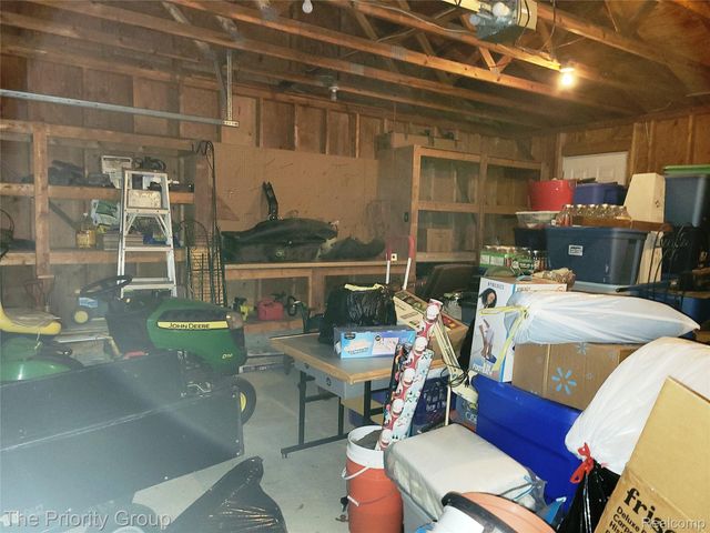 5650 Hillsboro Road, Springfield Charter Township, MI 48350