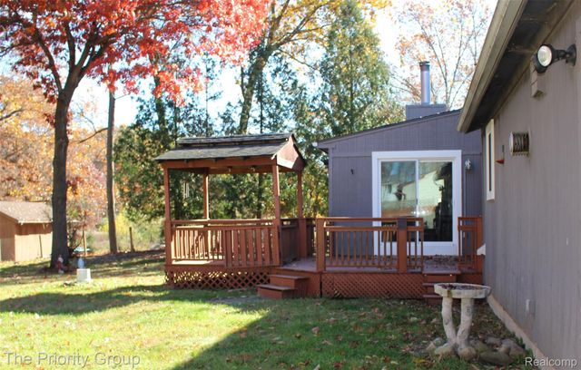 5650 Hillsboro Road, Springfield Charter Township, MI 48350