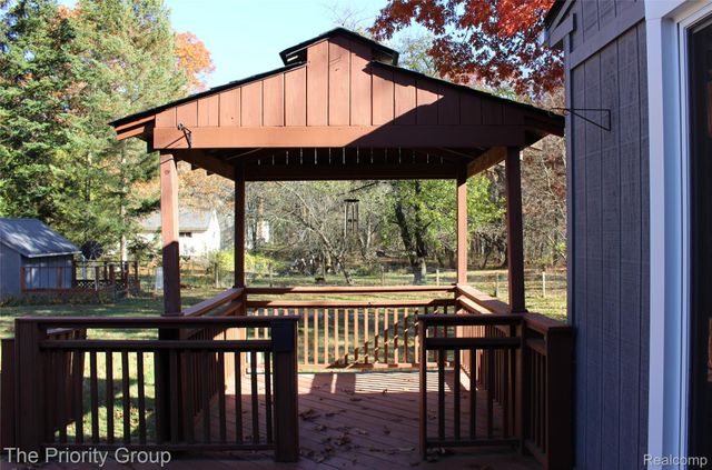 5650 Hillsboro Road, Springfield Charter Township, MI 48350