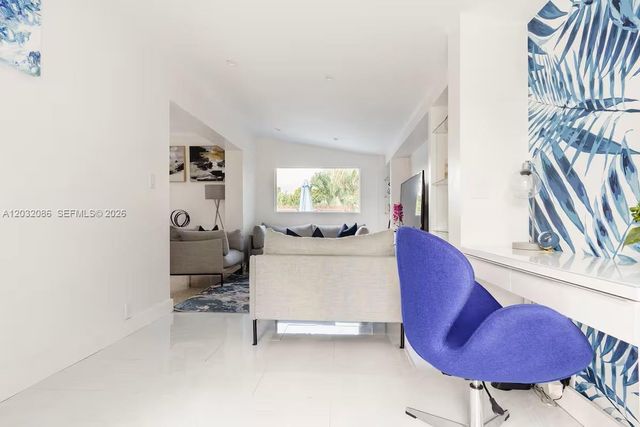 1736 NE 17th St, Fort Lauderdale, FL 33305