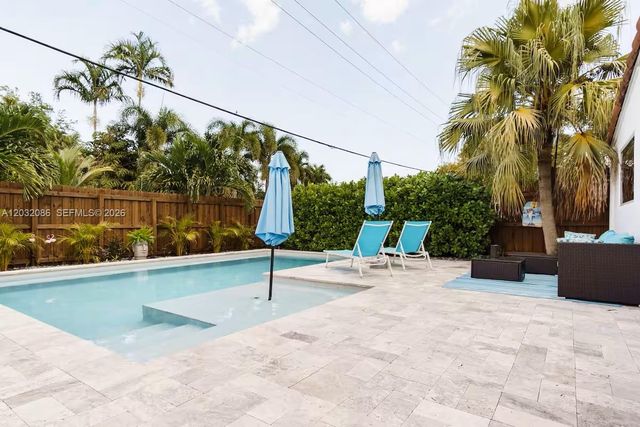 1736 NE 17th St, Fort Lauderdale, FL 33305