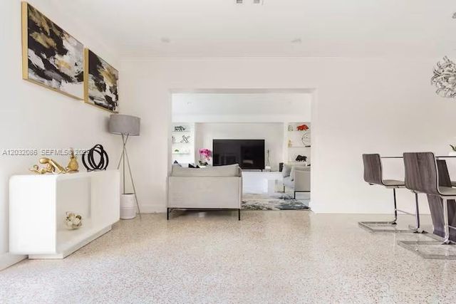 1736 NE 17th St, Fort Lauderdale, FL 33305