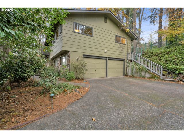 5075 SARATOGA St, Eugene, OR 97405