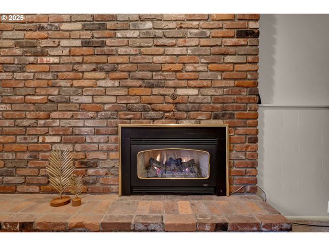 5075 SARATOGA St, Eugene, OR 97405