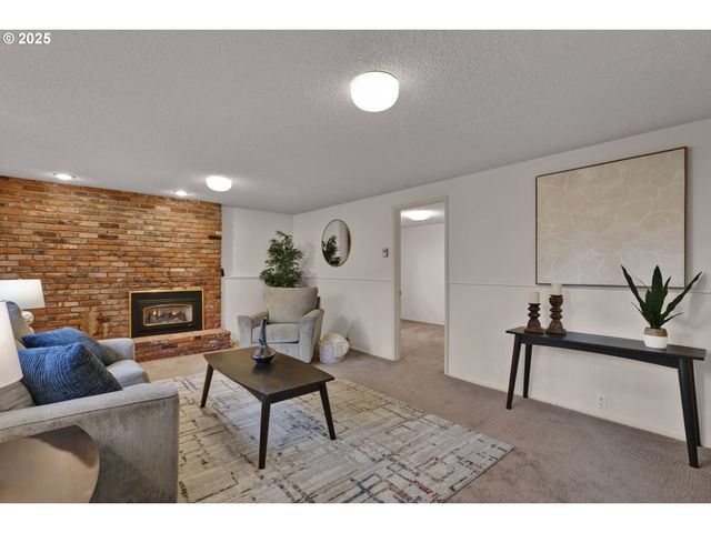 5075 SARATOGA St, Eugene, OR 97405