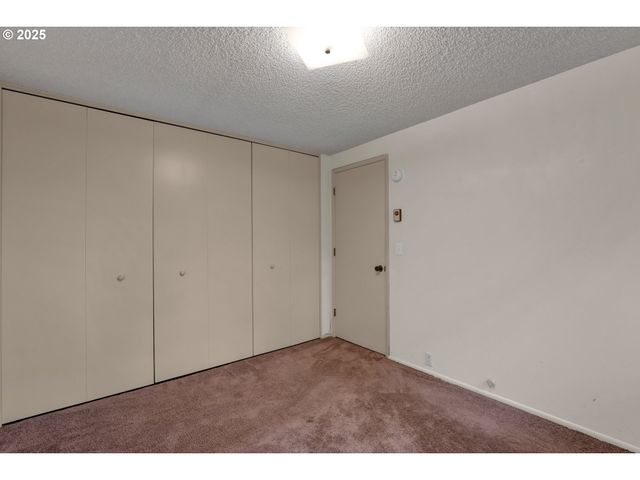 5075 SARATOGA St, Eugene, OR 97405