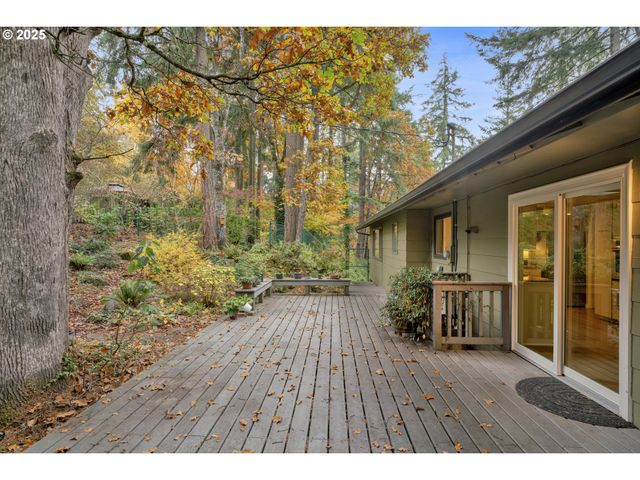 5075 SARATOGA St, Eugene, OR 97405