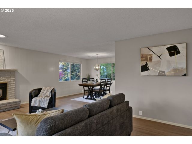 5075 SARATOGA St, Eugene, OR 97405