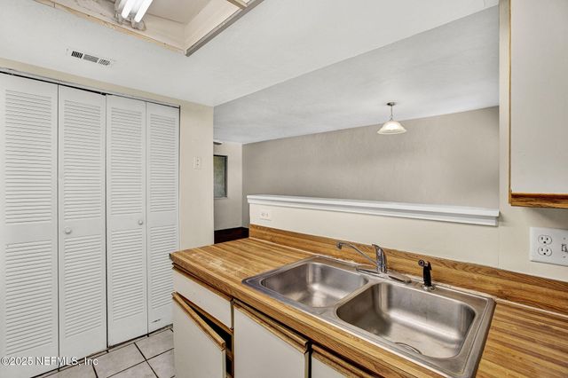 1191 BAYSHORE Drive N, Jacksonville, FL 32233