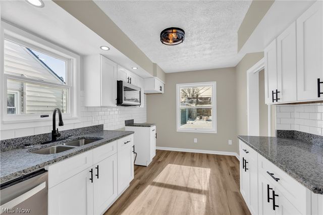 4515 Albertly Avenue, Parma, OH 44134