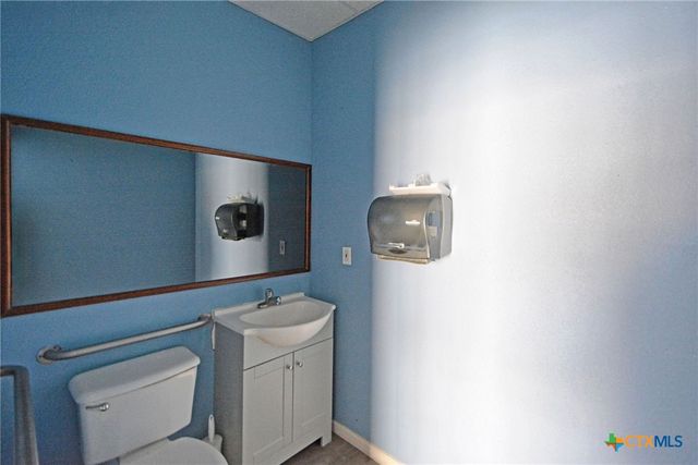 105 S Seguin Road 103 & 104, Converse, TX 78109