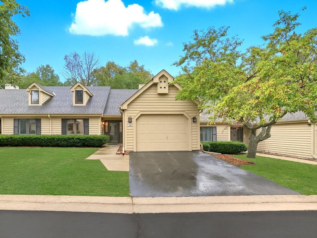 5445 Wild Cherry CIRCLE, Greendale, WI 53129