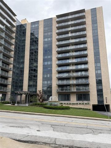 4545 Wornall Road 807, Kansas City, MO 64111