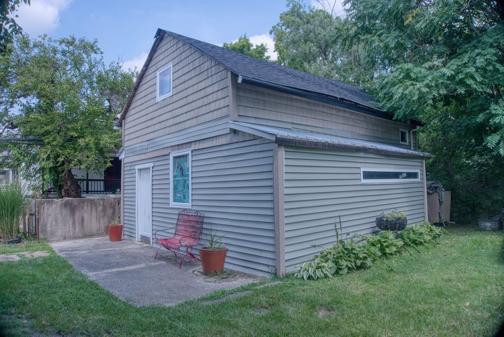 302 Parkwood Avenue, Columbus, OH 43203