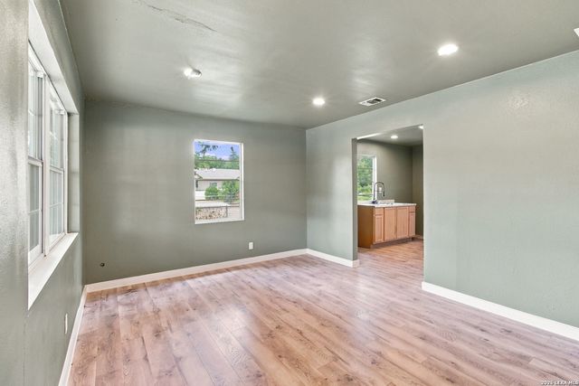 2238 SW 19TH ST, San Antonio, TX 78207