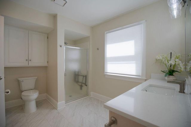 5516 Fairway Road, Fairway, KS 66205
