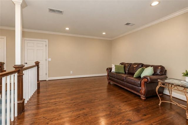 5516 Fairway Road, Fairway, KS 66205