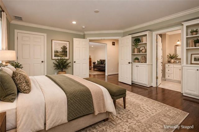 5516 Fairway Road, Fairway, KS 66205