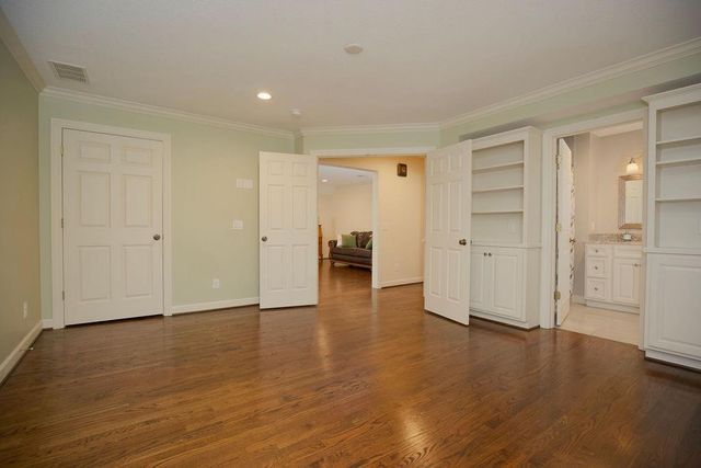 5516 Fairway Road, Fairway, KS 66205