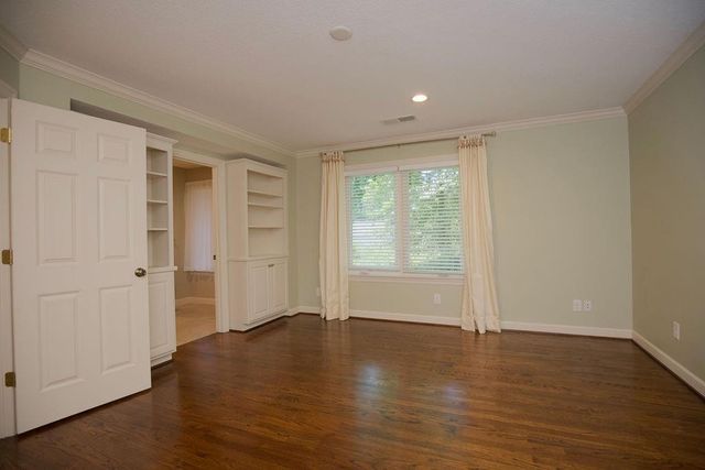 5516 Fairway Road, Fairway, KS 66205