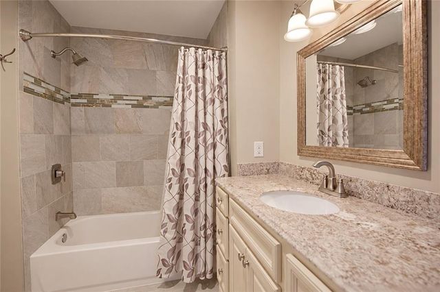 5516 Fairway Road, Fairway, KS 66205