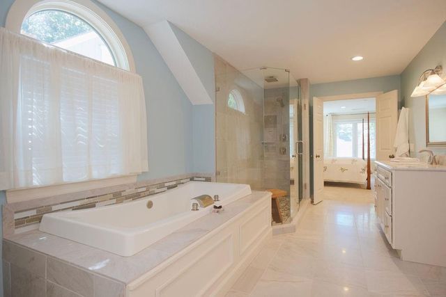 5516 Fairway Road, Fairway, KS 66205