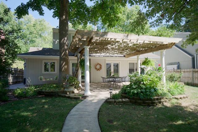 5516 Fairway Road, Fairway, KS 66205